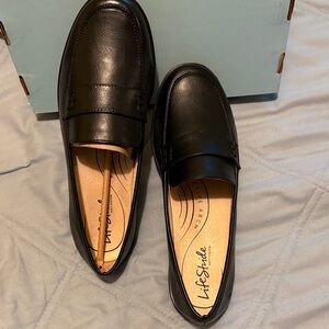 Life Stride Women's Black Loafers size 11